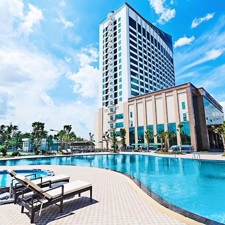 Muong Thanh Luxury Can Tho Hotel Exterior photo